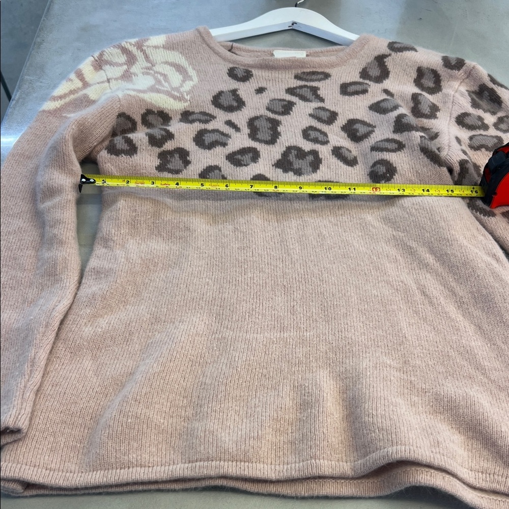 Leopard Print Sweater - Picture 5 of 6